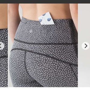 Lululemon Leggings in Almost New Condition!